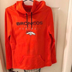 NWT Denver Broncos Majestic Fan Fashion ThermaBase Sz M Cowl Hoodie Sweatshirt